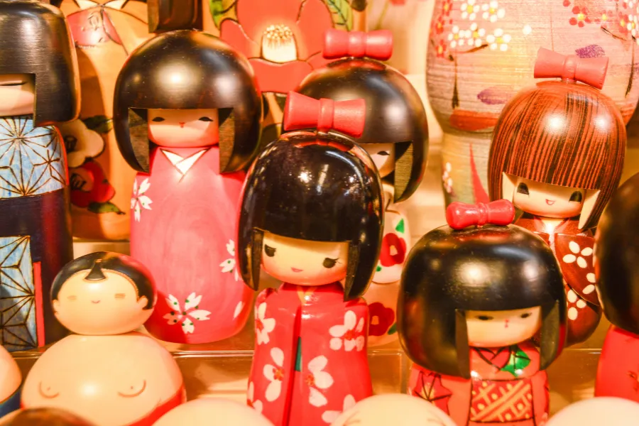 kokeshi doll